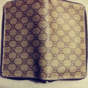 Gucci wallet